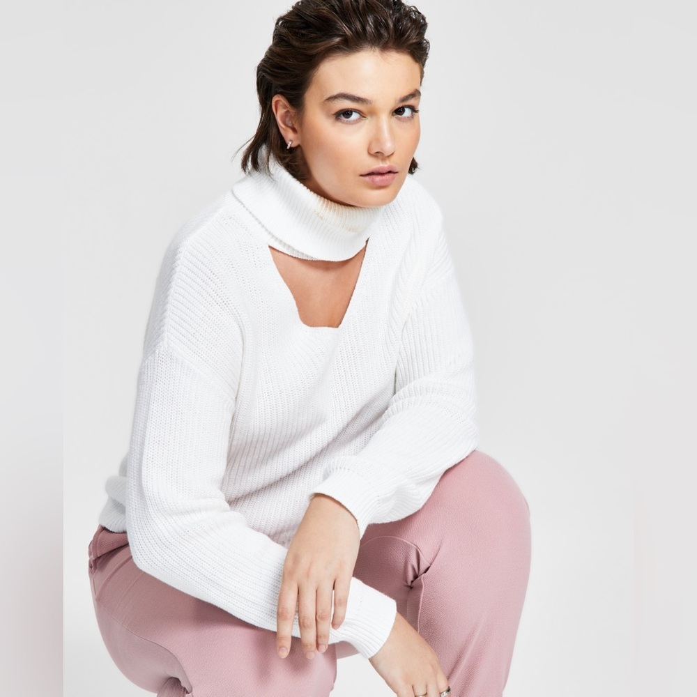 New - Bar III Women's Cutout-Detail Turtleneck Sweater in Washed White